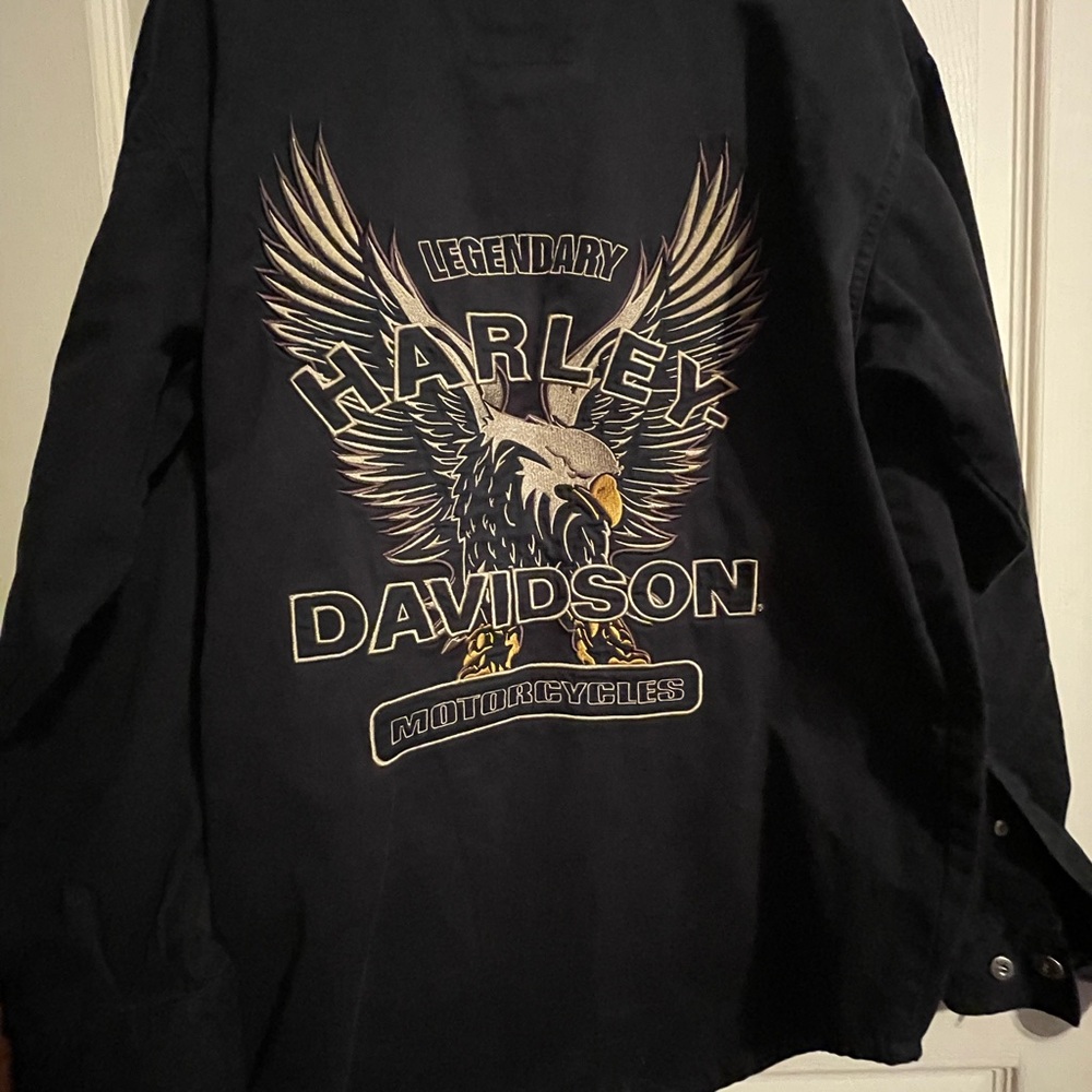 Small men’s Harley Davidson shirt